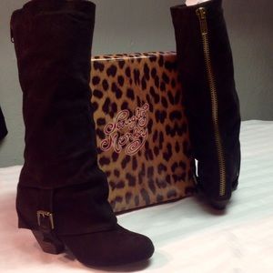 Naughty Monkey chocolate boots size 6